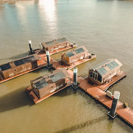 Wikkelboats at Floating Rotterdam Rijnhaven-2